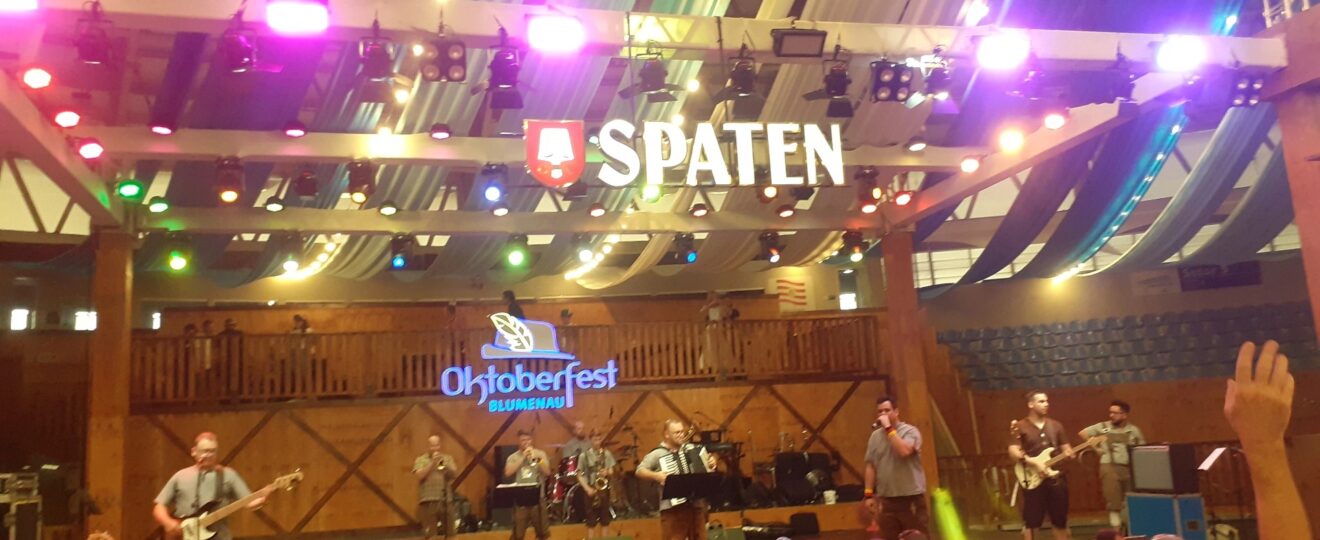 Como é passar um dia na Oktoberfest